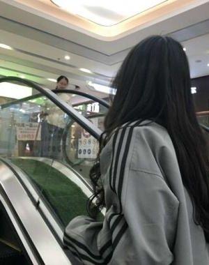 【热文】《姐姐乖，踩下去》黎昭月 沈厌